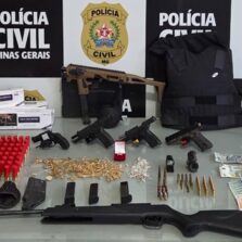 Ubá: PCMG apreende arsenal, ouro e bens avaliados em R$ 1 milhão