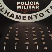 PM apreende drogas e dinheiro após suspeito fugir e abandonar bolsa no bairro União, em Viçosa