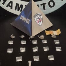 Motociclista é preso por tráfico de drogas em Viçosa