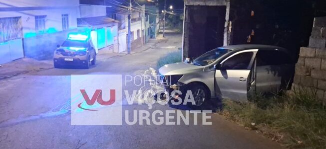 Viçosa: Motorista com sintomas de embriagues sofre acidente no Santa Clara