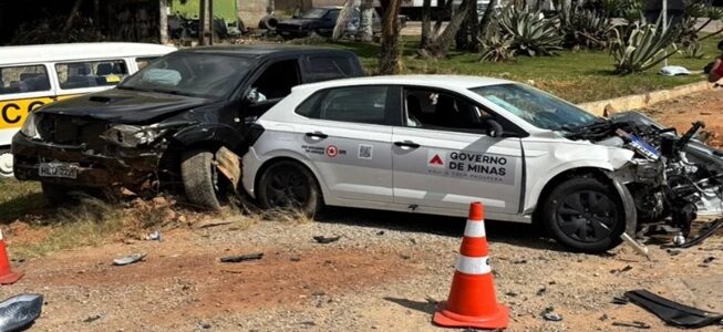 Carro da saúde de Paula Cândido se envolve em acidente na MG-455 em Andradas  
