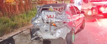 Viçosa: Colisão entre caminhão e carro deixa casal ferido no trevo da Reciclagem
