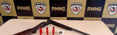 Polícia Militar apreende espingarda e munições durante abordagem em Teixeiras