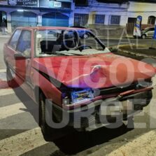 Mulher de 24 anos fica ferida após ser atropelada em praça de Viçosa